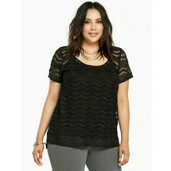 Torrid - Lace front top - Picture 5 of 8
